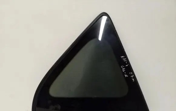 Toyota RAV 4 (XA30) Rear side window 43R00122
