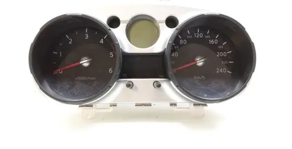 Nissan Qashqai Speedometer (instrument cluster)