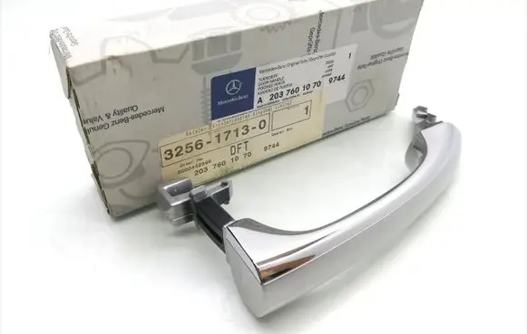 Mercedes-Benz C AMG W203 Front door exterior handle A2037601070