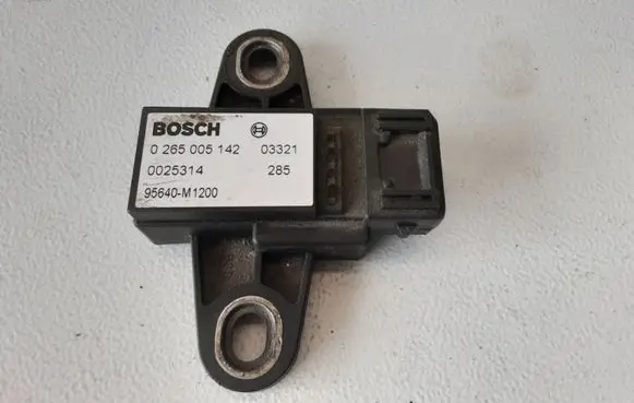KIA Sorento Airbag deployment crash/impact sensor 95640M1200 0265005142 0025314