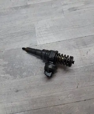 Seat Ibiza III (6L) Fuel injector 045130073