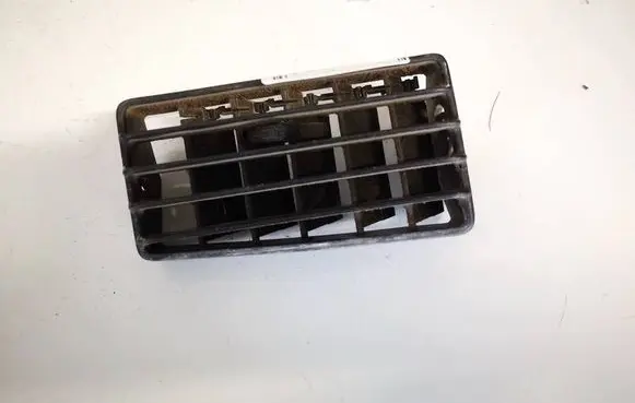 Volkswagen Golf III Dash center air vent grill 1h6819763