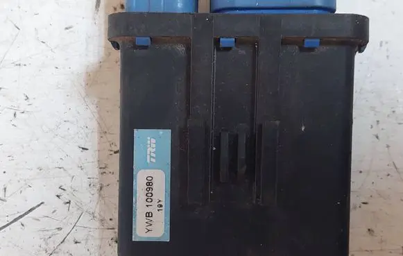 Land Rover Freelander Coolant fan relay Ywb100980