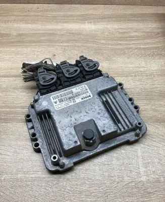 Peugeot 308 Engine control unit/module ECU 9664843780 0281013872