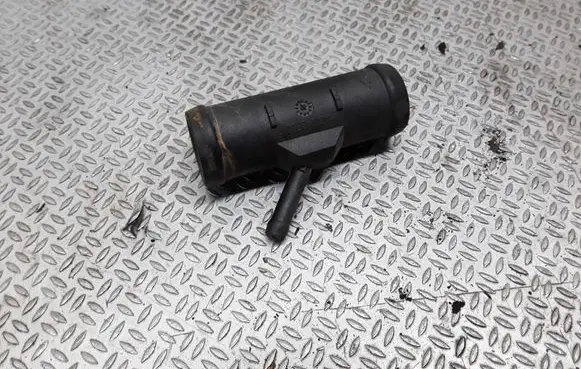 Volkswagen Polo III 6N 6N2 6NF Engine coolant pipe/hose 1C0121438A