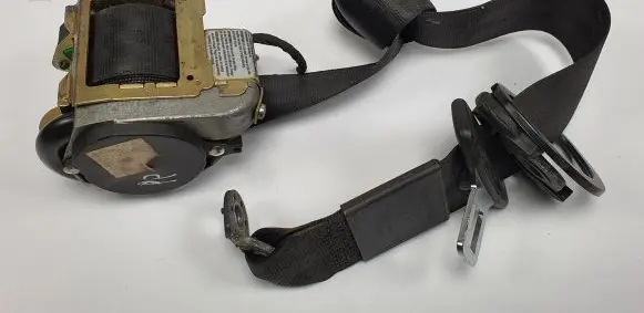 Audi TT Mk1 Front seatbelt 8N7857705E