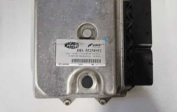Fiat 500L Engine control unit/module 55258952 MJD8F3X1 MJD8F3.X1