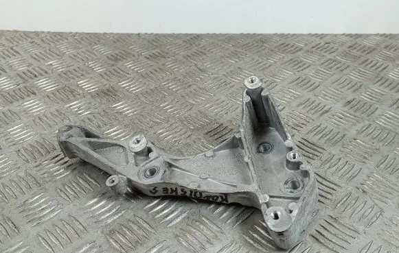 Jeep Cherokee A/C compressor mount bracket 04627674AD