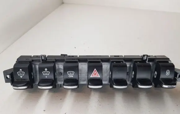 Peugeot 3008 I A set of switches 96672390XT