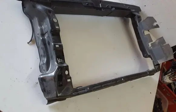 Skoda Yeti (5L) Radiator support slam panel 5L0806148