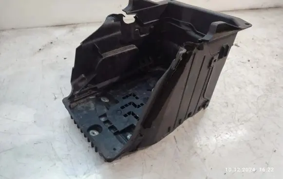 Land Rover Evoque I Battery bracket BJ3202214A