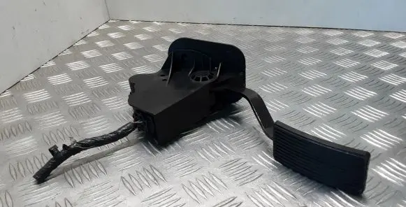 Jaguar S-Type Accelerator throttle pedal XR839F836BC