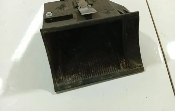 Skoda Octavia Mk2 (1Z) Car ashtray 