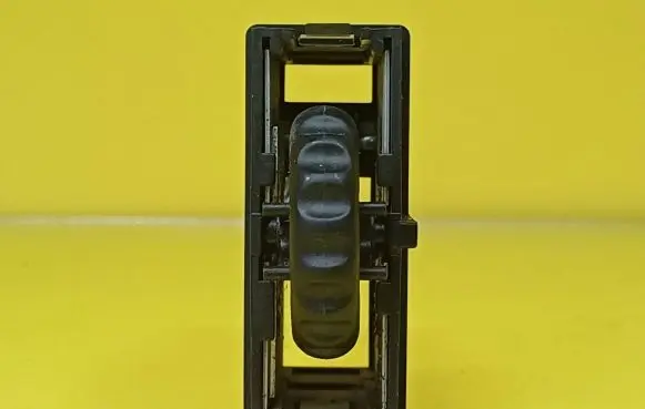 Renault Laguna I Headlight level height control switch 7700822897