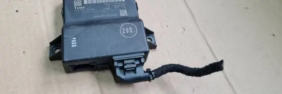 Audi A6 S6 C6 4F Gateway control module 4F0907468M 4F0907468F 4104476