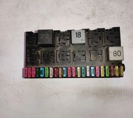 Volkswagen Transporter - Caravelle T4 Fuse module 357937039
