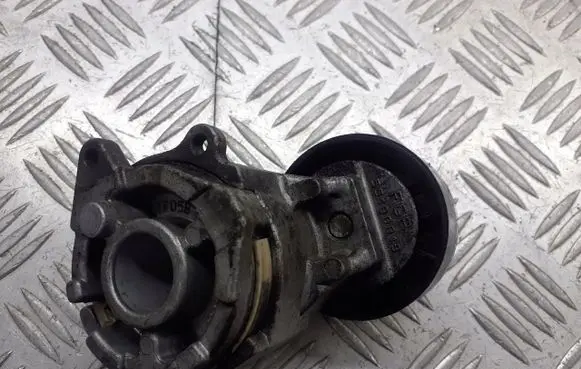 Opel Zafira B Alternator belt tensioner pulley 55190813