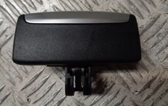 Ford Mondeo MK IV Glove box handle 