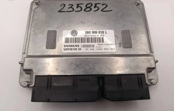 Volkswagen PASSAT B5 Engine control unit/module 3B0906018L 5WP4014004