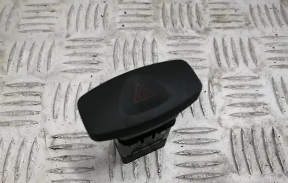 Dacia Duster Hazard light switch