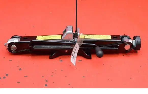 Audi A4 S4 B8 8K Lift Jack 8K0011031G
