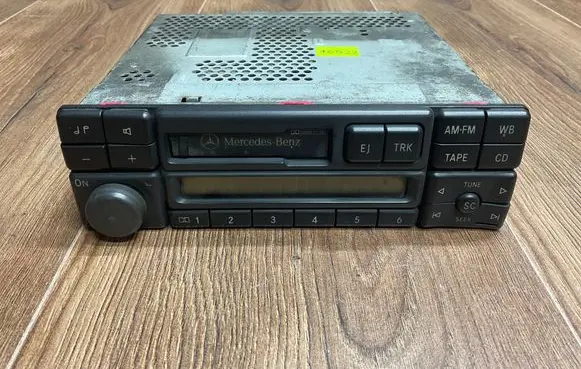 Mercedes-Benz SL R129 Radio/CD/DVD/GPS head unit A0038206086
