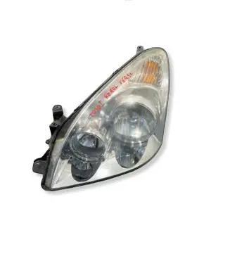 Toyota Corolla Verso E121 Headlight/headlamp P7105L