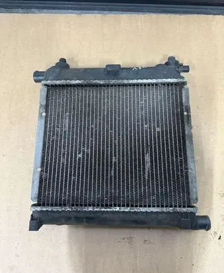 Mercedes-Benz 190 W201 Coolant radiator