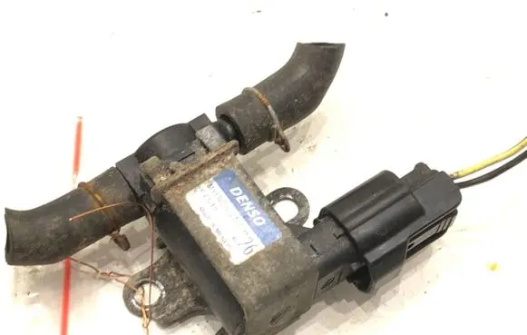 Honda Civic Fuel pressure regulator 136200-2262
