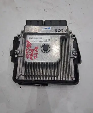 Peugeot 208 I Engine control unit/module ECU 9818160080