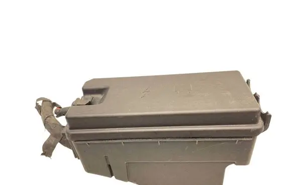 Mercedes-Benz ML W164 Fuse module A1645404135