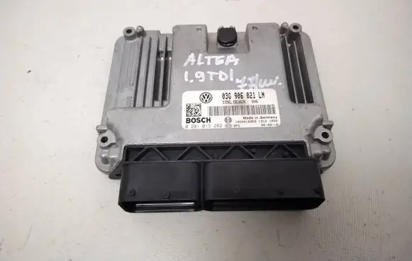 Seat Altea Engine control unit/module 03G906021LN 1039S16959 0281013282