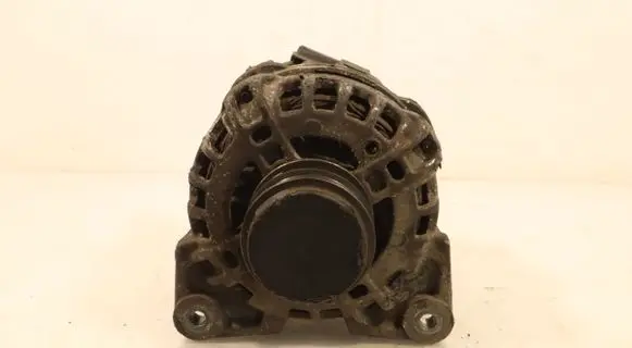 Dacia Logan II Generator/alternator 231008386R
