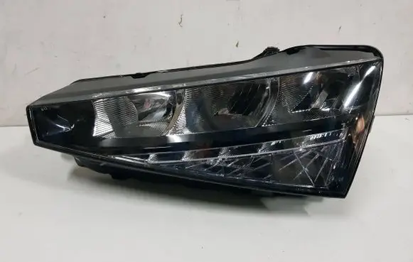 Skoda Scala Headlight/headlamp 657941015 90176071 657941014