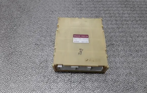Toyota Avensis Verso Other control units/modules 8865044210 0771005520