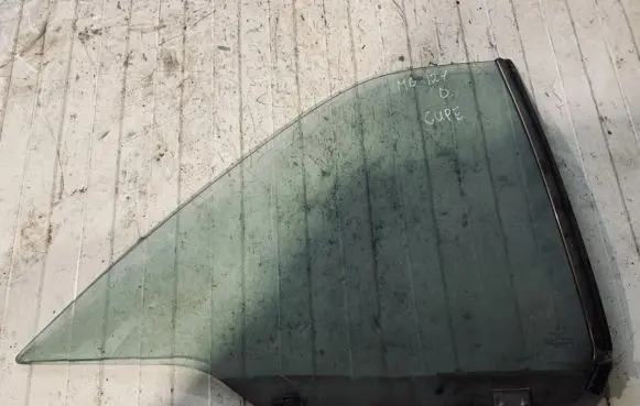 Mercedes-Benz E W124 Rear door window glass
