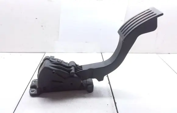Volvo V50 Accelerator throttle pedal 4M519F836AH 6PV00864101