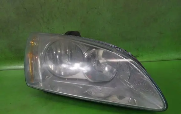 Ford Focus Headlight/headlamp