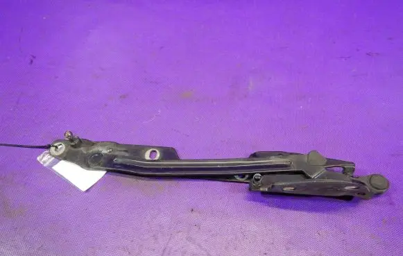 Audi A8 S8 D2 4D Tailgate/trunk/boot hinge