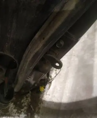 KIA Cerato Rear door check strap stopper