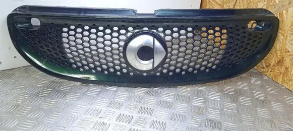 Smart ForTwo III C453 Front bumper upper radiator grill 1303244X