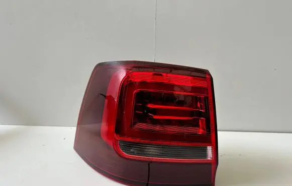 Volkswagen Sharan Tailgate rear/tail lights 7N0945207