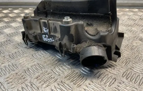 Volkswagen Tiguan Intake resonator 03C145650C 3981030939