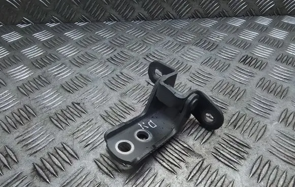 Toyota Prius+ (ZVW40) Front door upper hinge A046694 A046