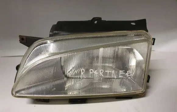 Peugeot Partner Headlight/headlamp