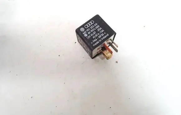 Volkswagen PASSAT B5 Other relay 443951253aa 899574000