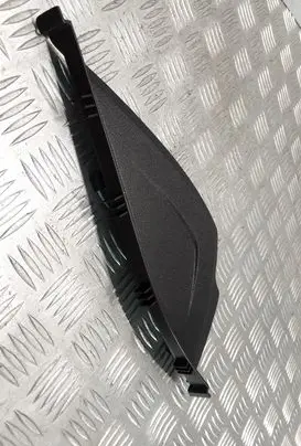 BMW 4 F32 F33 Dashboard side end trim 9218554