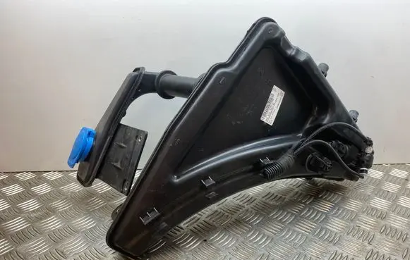 Porsche Macan (95B) Windshield washer fluid reservoir/tank 95B955451B 195B354