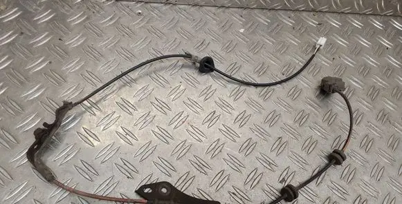 Toyota Prius+ (ZVW40) Rear ABS sensor wiring 