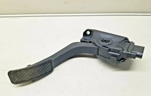 Ford Fiesta Accelerator throttle pedal 8V219F836AB nr5762
